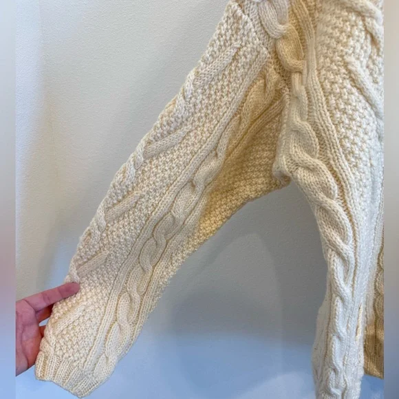Vintage L.L. Bean Women's Cream Cable Knit Wool Fisherman Cardigan Sweater - Picture 3 of 11